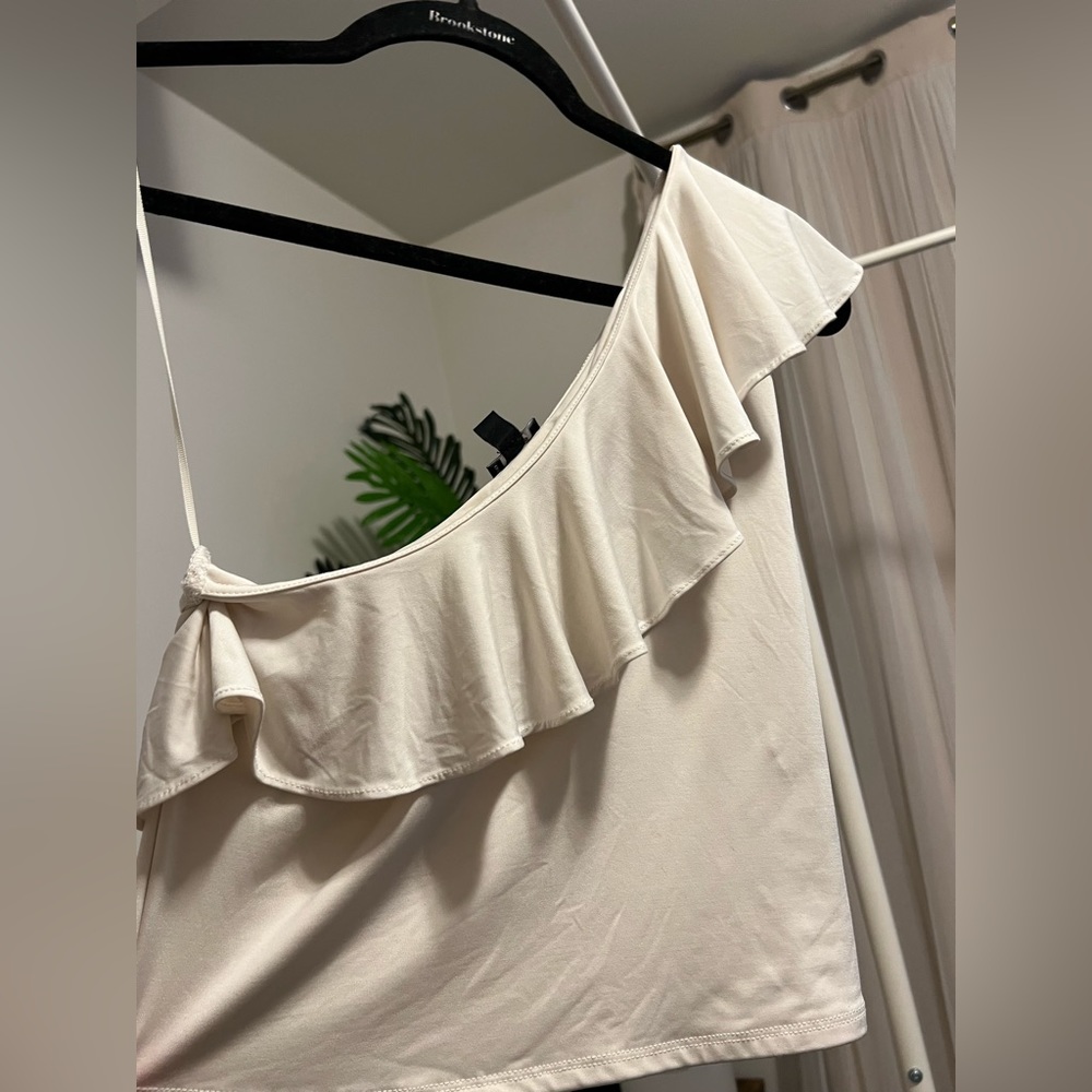 Express Ruffled One Shoulder Top - Picture 5 of 5